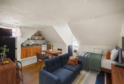 59 Hancock St, Apt 14