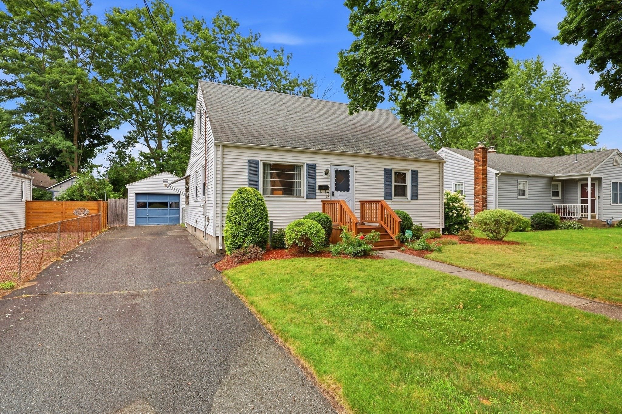 57 Arthur Street, Springfield, MA 01104