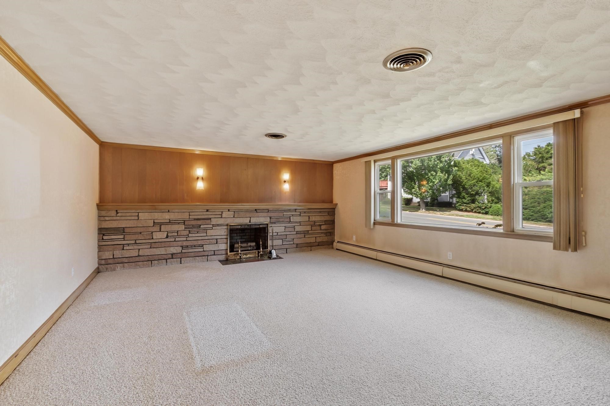 370 Albion St, Wakefield, MA 01880 - Image 2