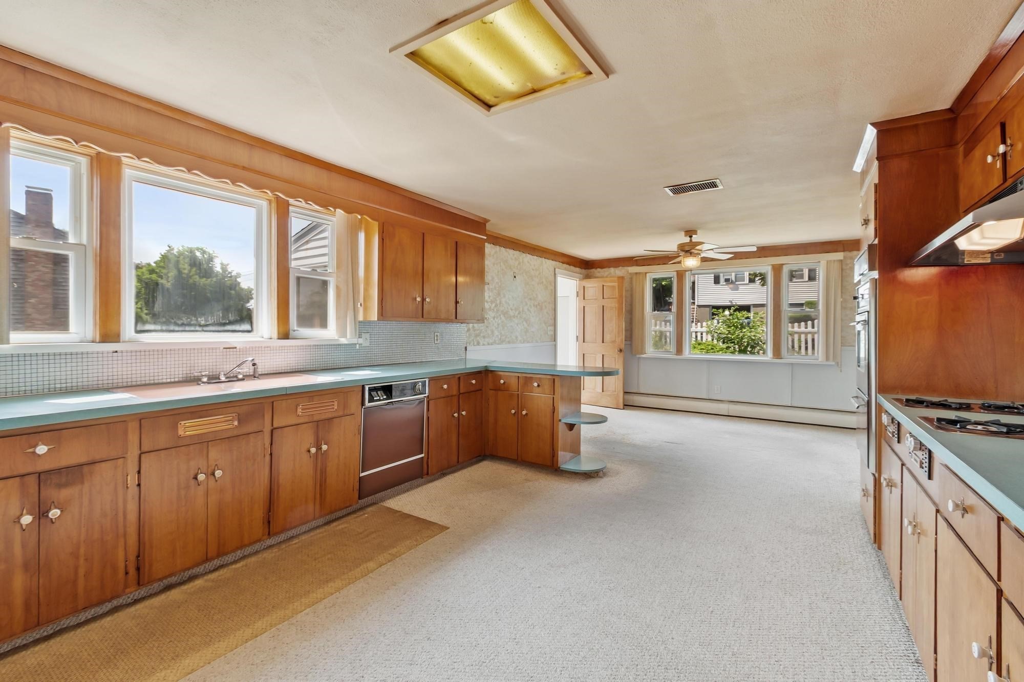 370 Albion St, Wakefield, MA 01880 - Image 4