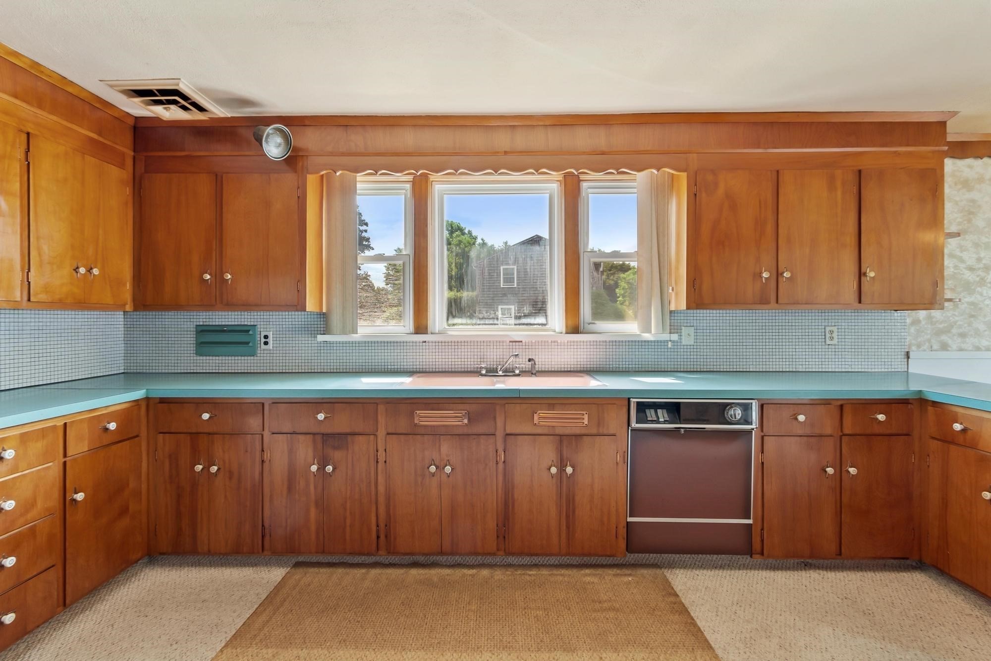 370 Albion St, Wakefield, MA 01880 - Image 5