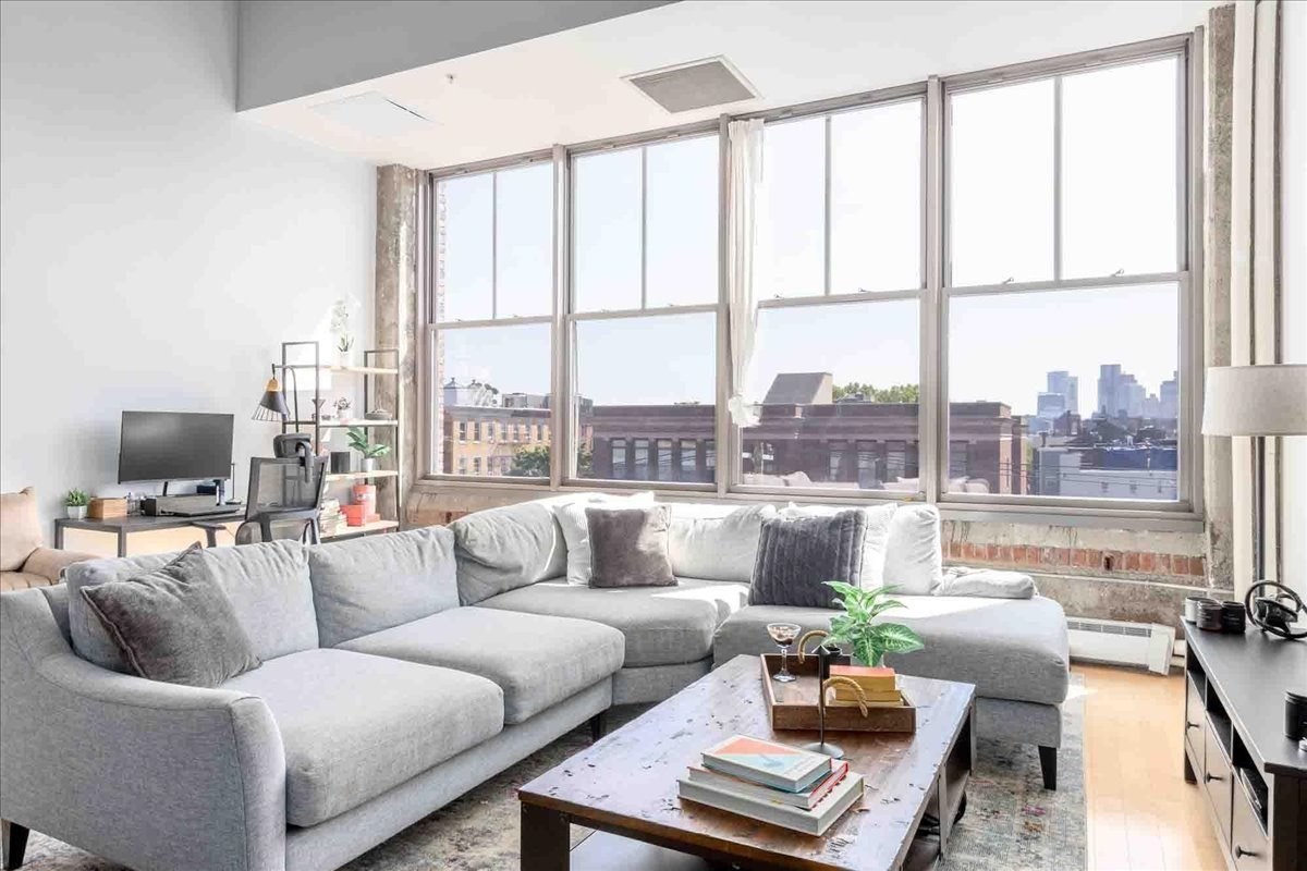 156 Porter St Unit 320, Boston - East Boston, MA 02128
