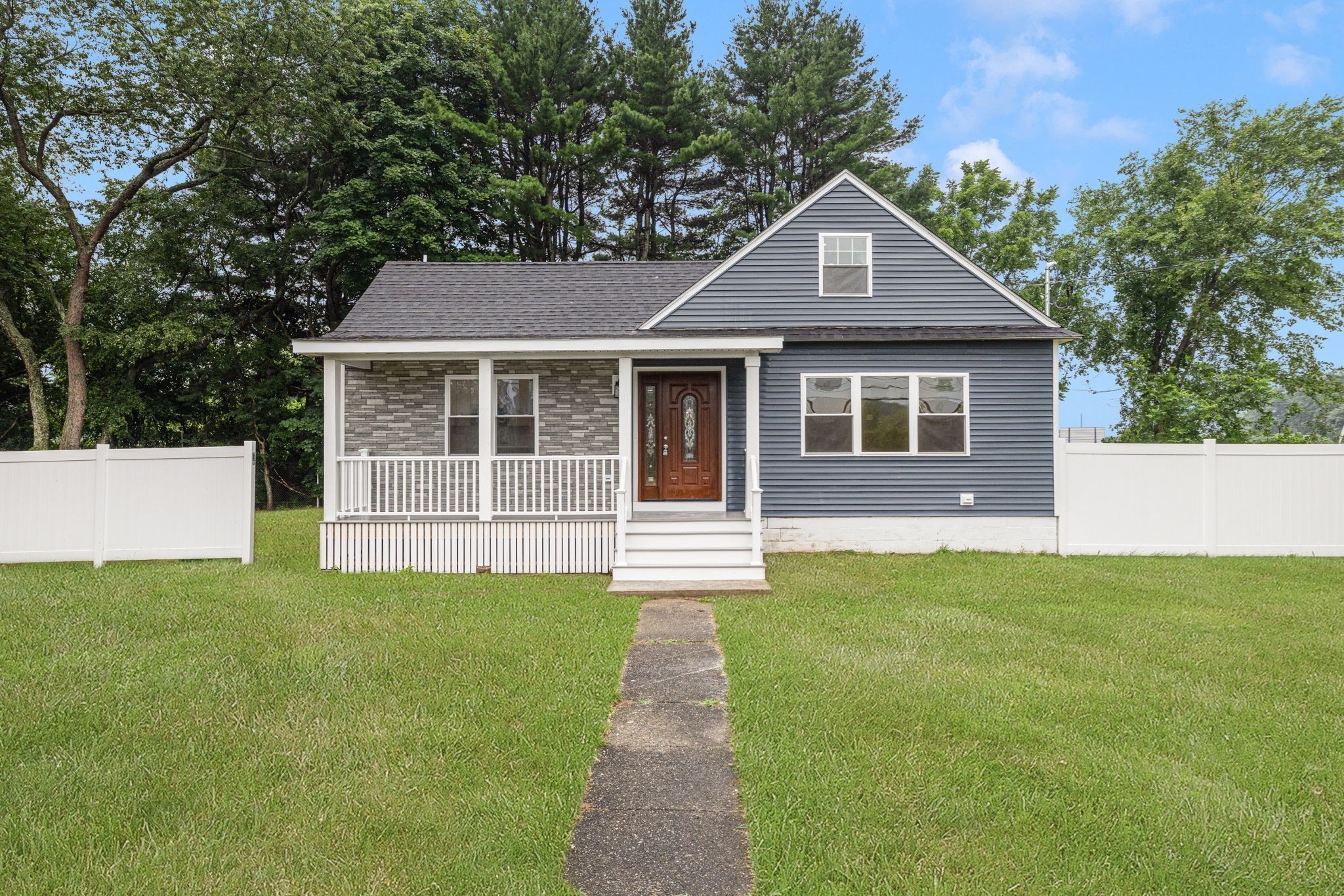 5 Colfall St, Seekonk, MA 02771