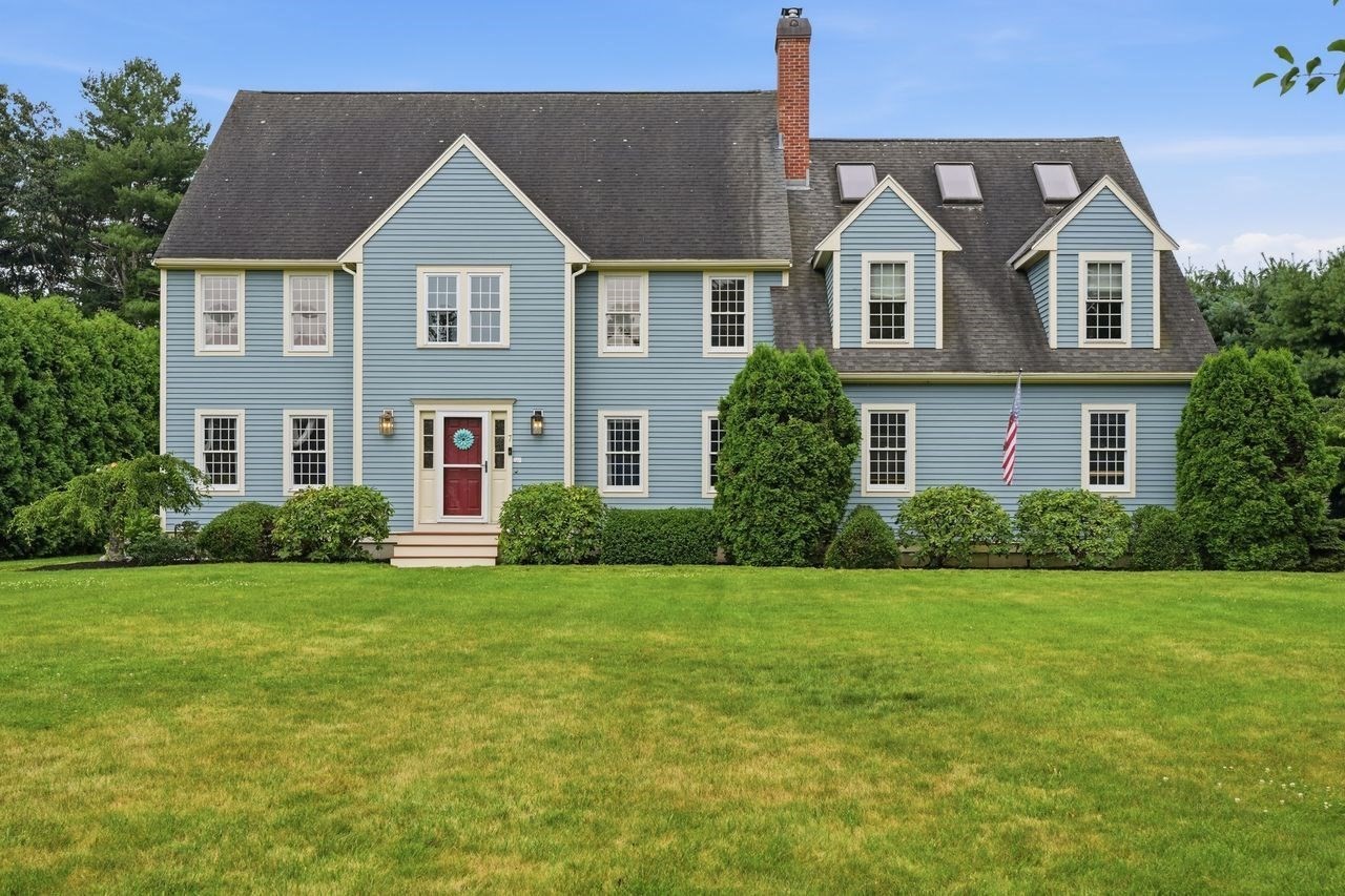 7 Rising Sun Ln, West Bridgewater, MA 02379