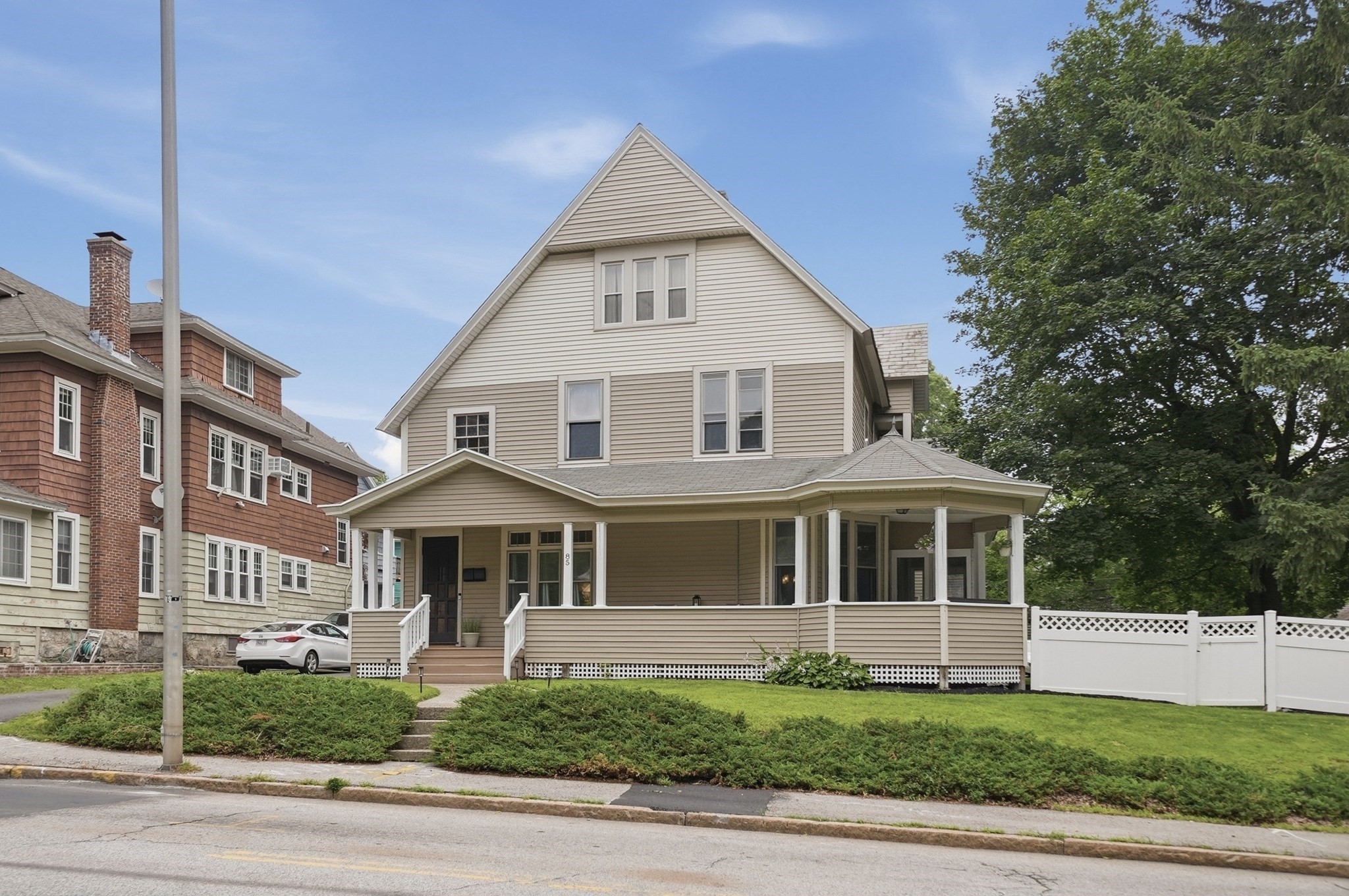 85 Burncoat Street, Worcester, MA 01605