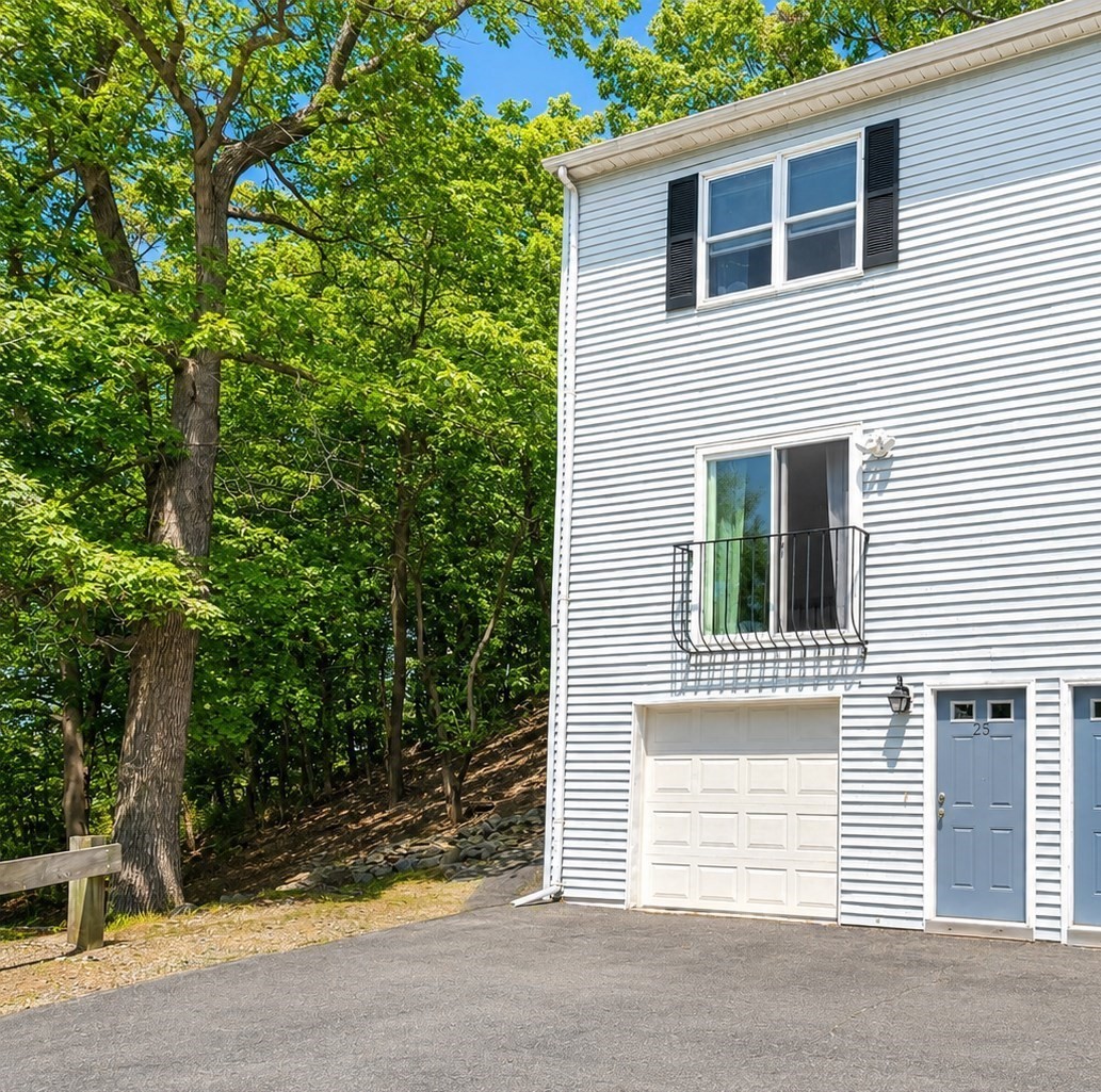 25 Gediminas St Unit 25, Worcester, MA 01610