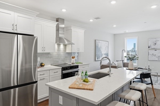 267 Old Colony, Apt 602
