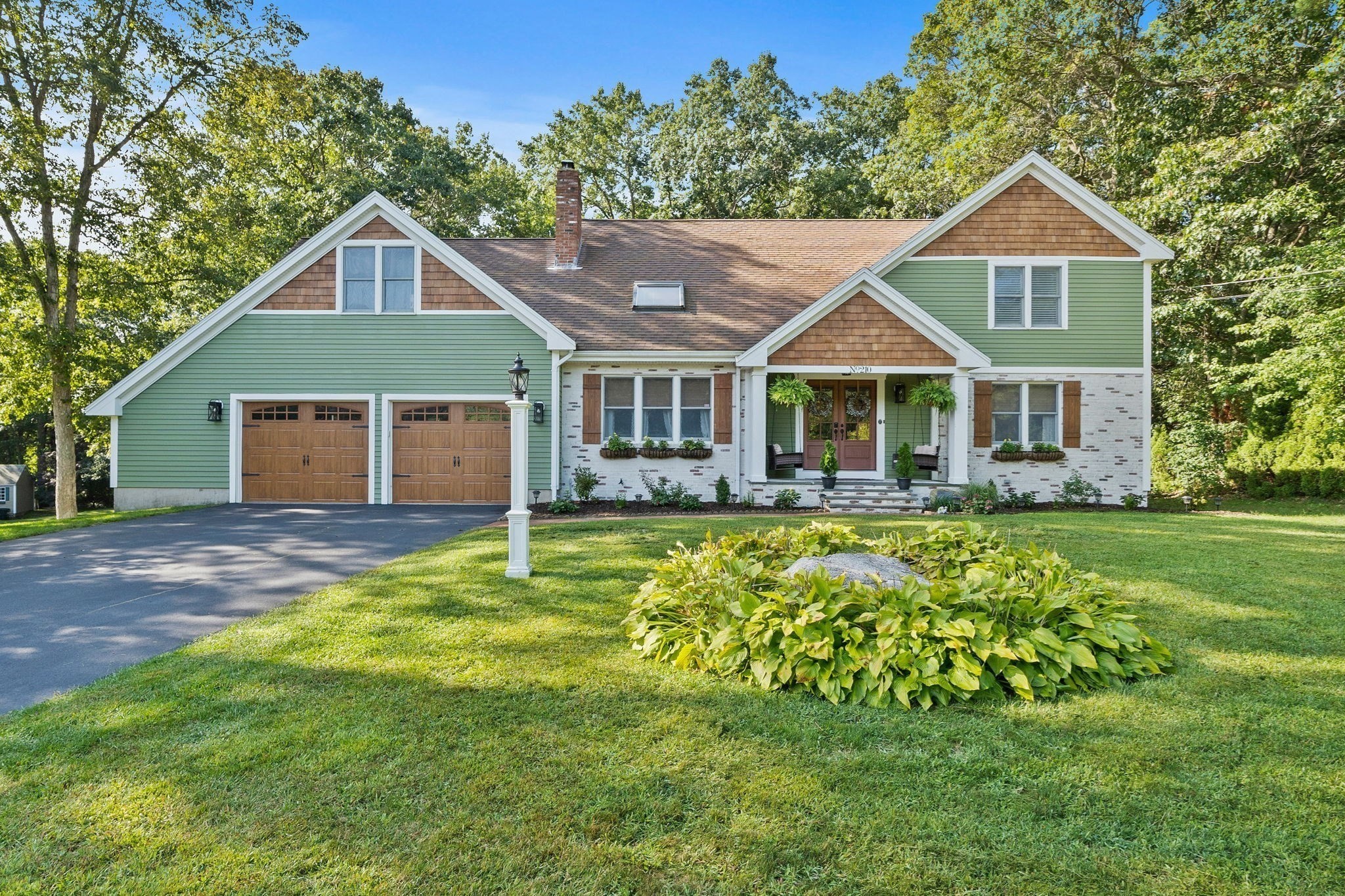 210 Boxwood Ln, Bridgewater, MA 02324