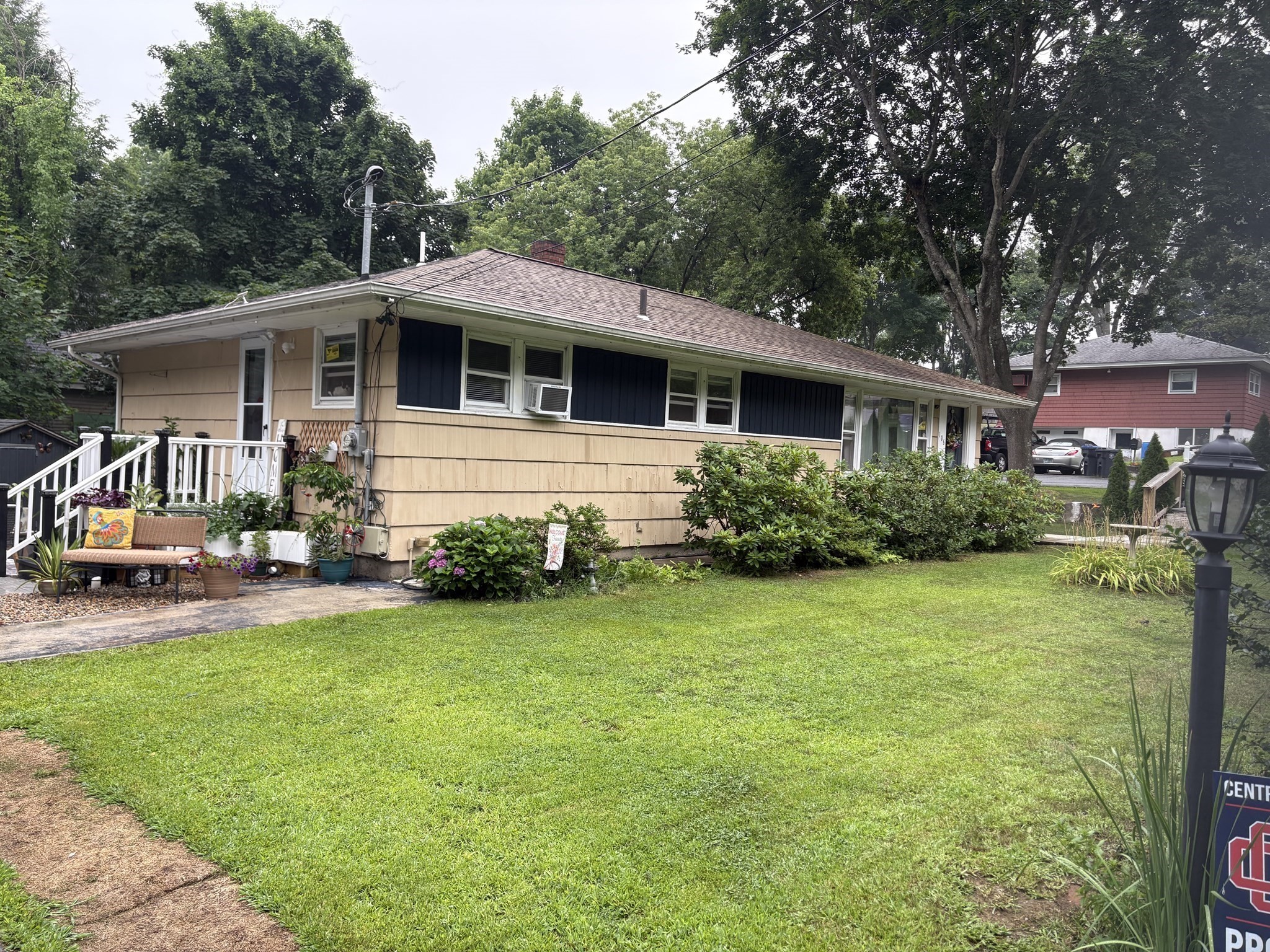 106 N Lowell St, Methuen, MA 01844