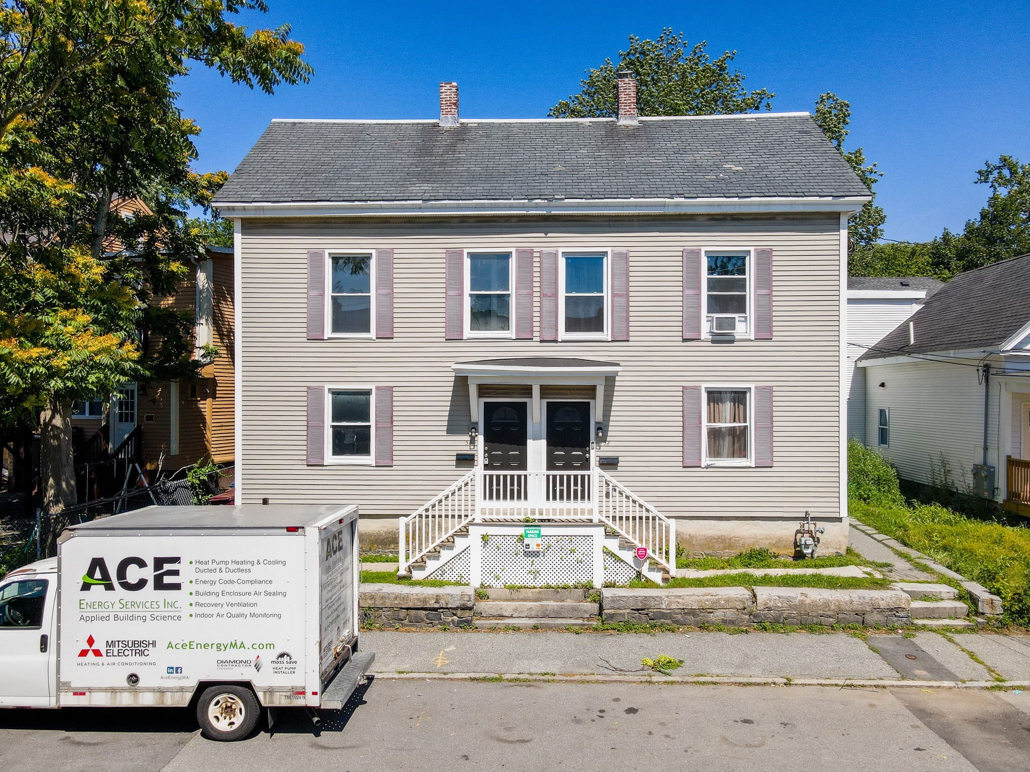 50 Willow Street, Lowell, MA 01852
