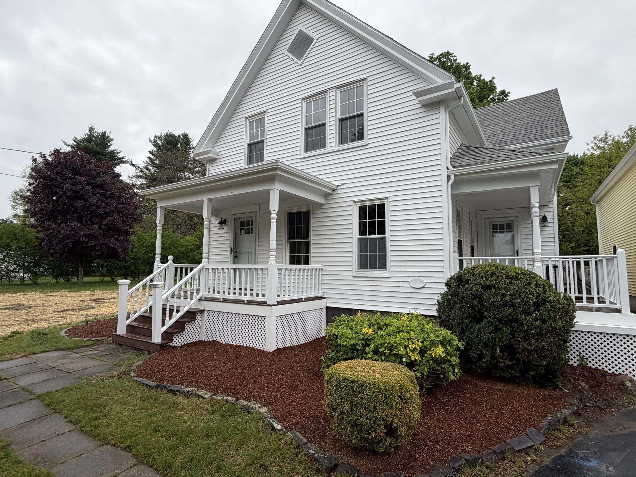 16 Warfield St, Hopedale, MA 01747