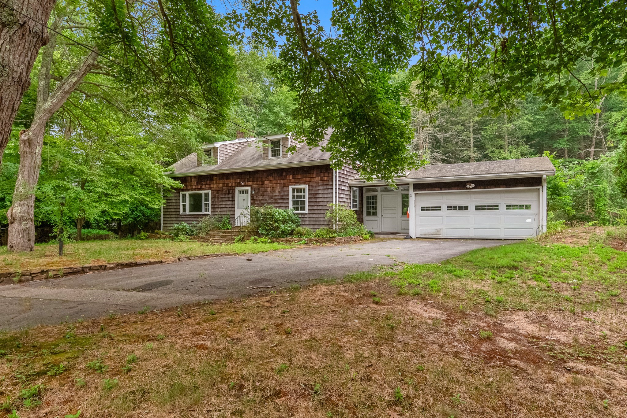 166 Pine St, Manchester, MA 01944
