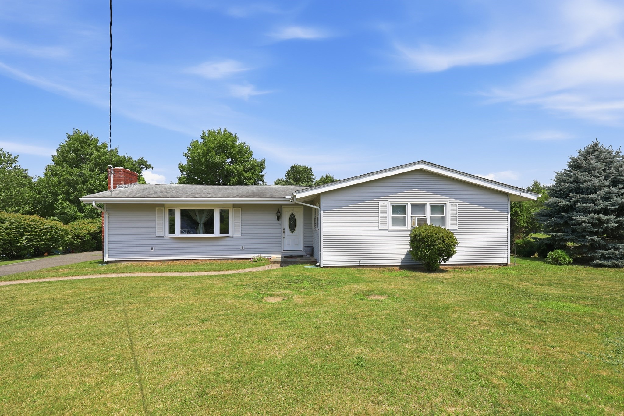 976 Tinkham Rd, Wilbraham, MA 01095