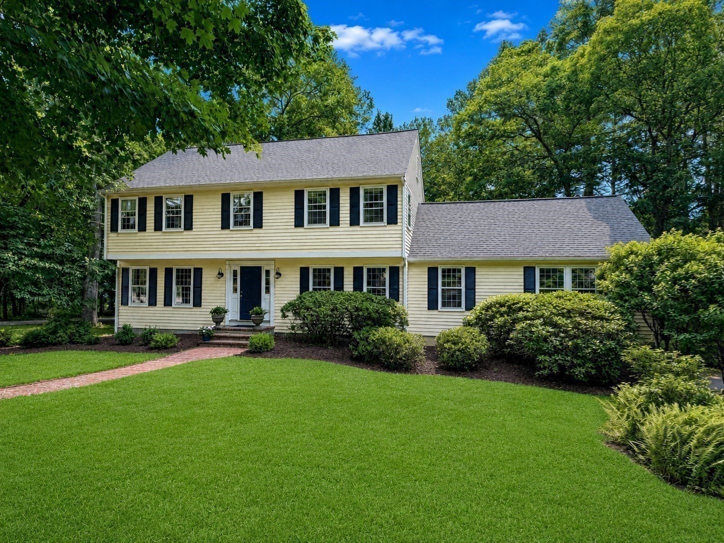 112 Wood End Lane, Medfield, MA 02052