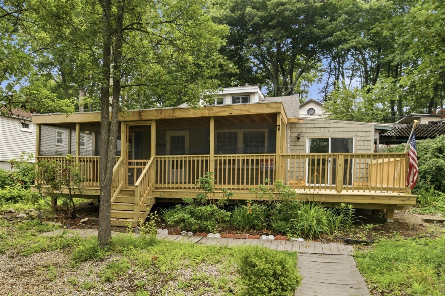 7 Victoria Avenue, Rutland, MA 01543