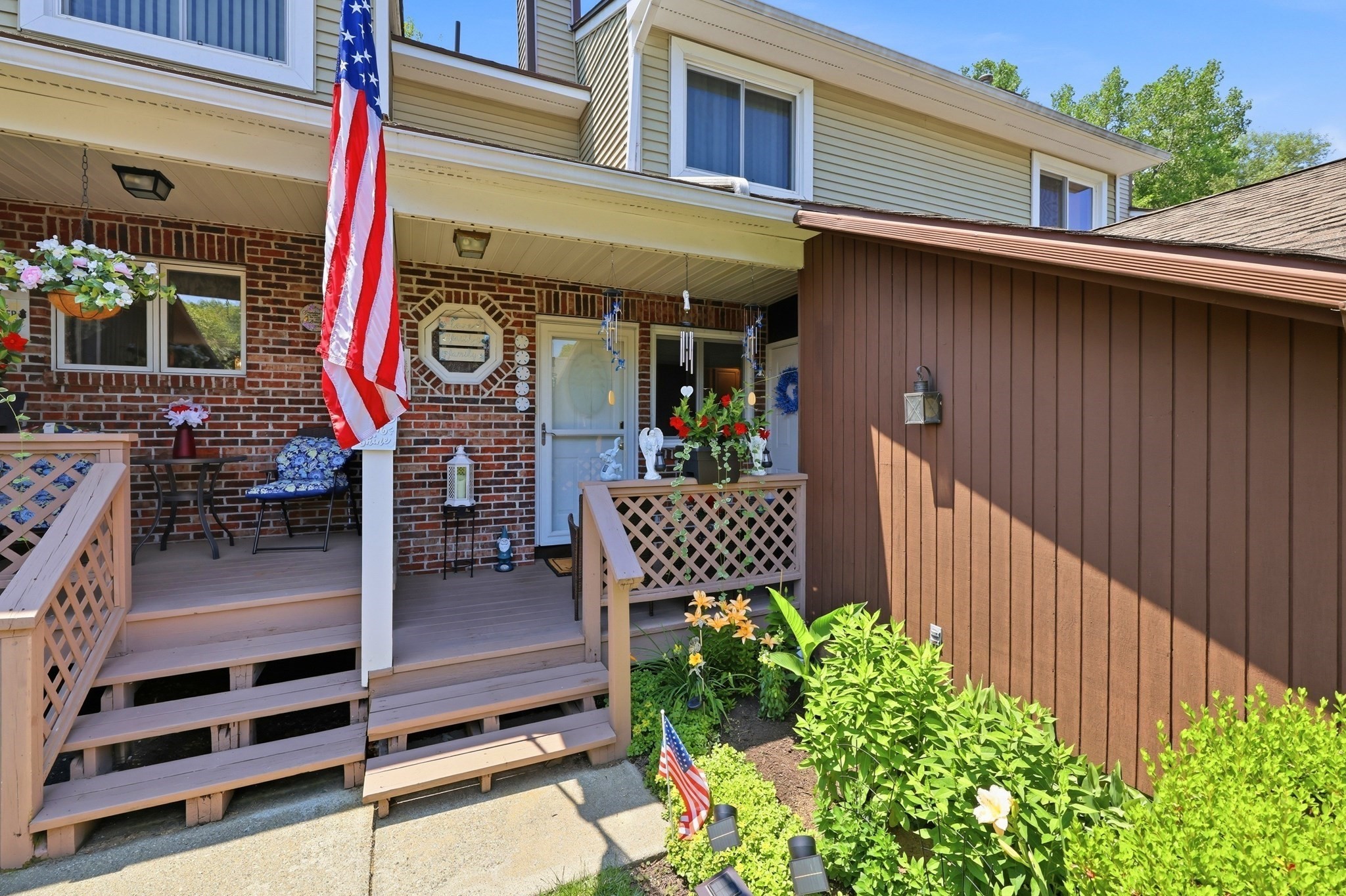 204 Brookfield Ln Unit 204, Agawam, MA 01001