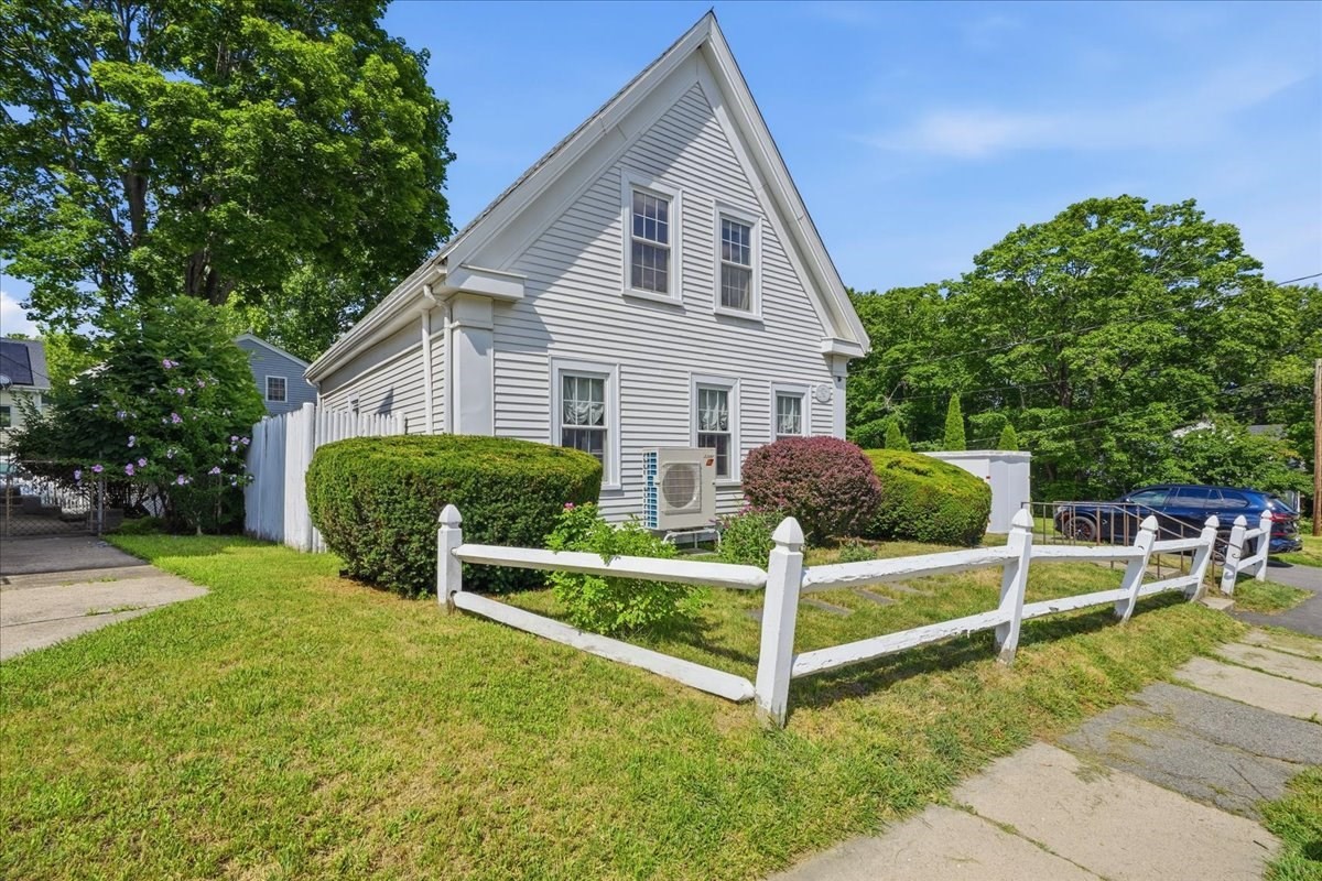 113 Temple St, Whitman, MA 02382