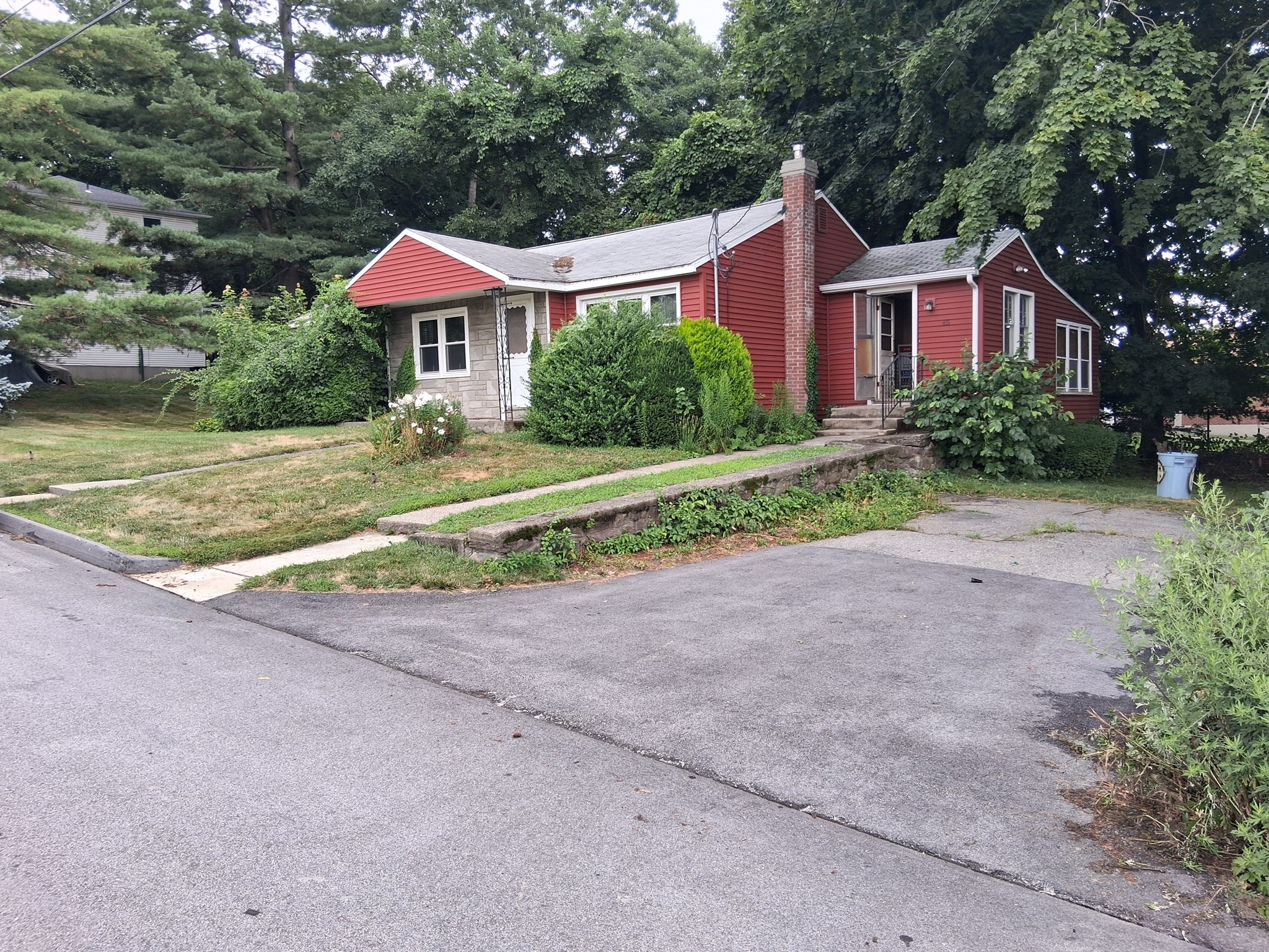 45 Erie Ave, Worcester, MA 01605