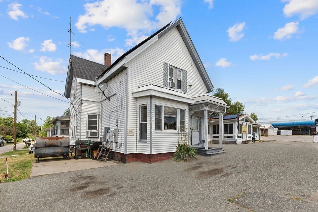 616 Centre, Brockton, MA 02302