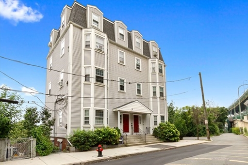23 Chestnut St, Apt 3L
