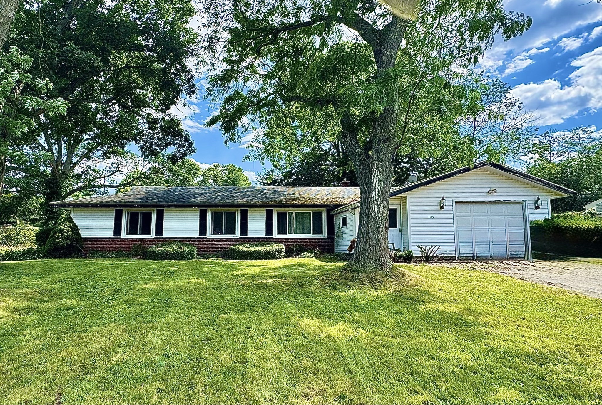 105 Royal Road, Brockton, MA 02302