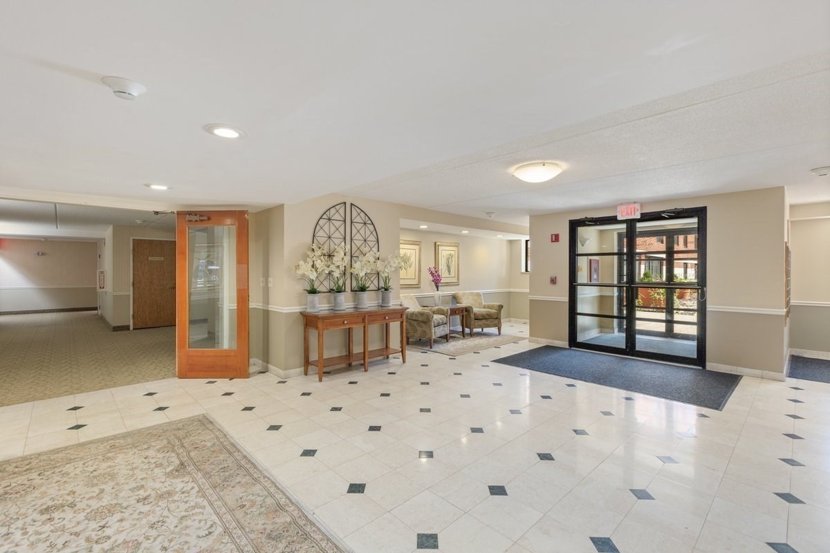 100 Ledgewood Dr Unit 410, Stoneham, MA 02180 - Image 4