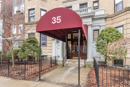 35 Queensberry, Apt 22