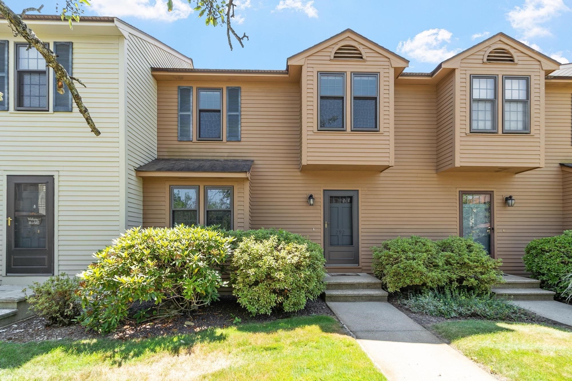 292 Apache Way Unit 292, Tewksbury, MA 01876