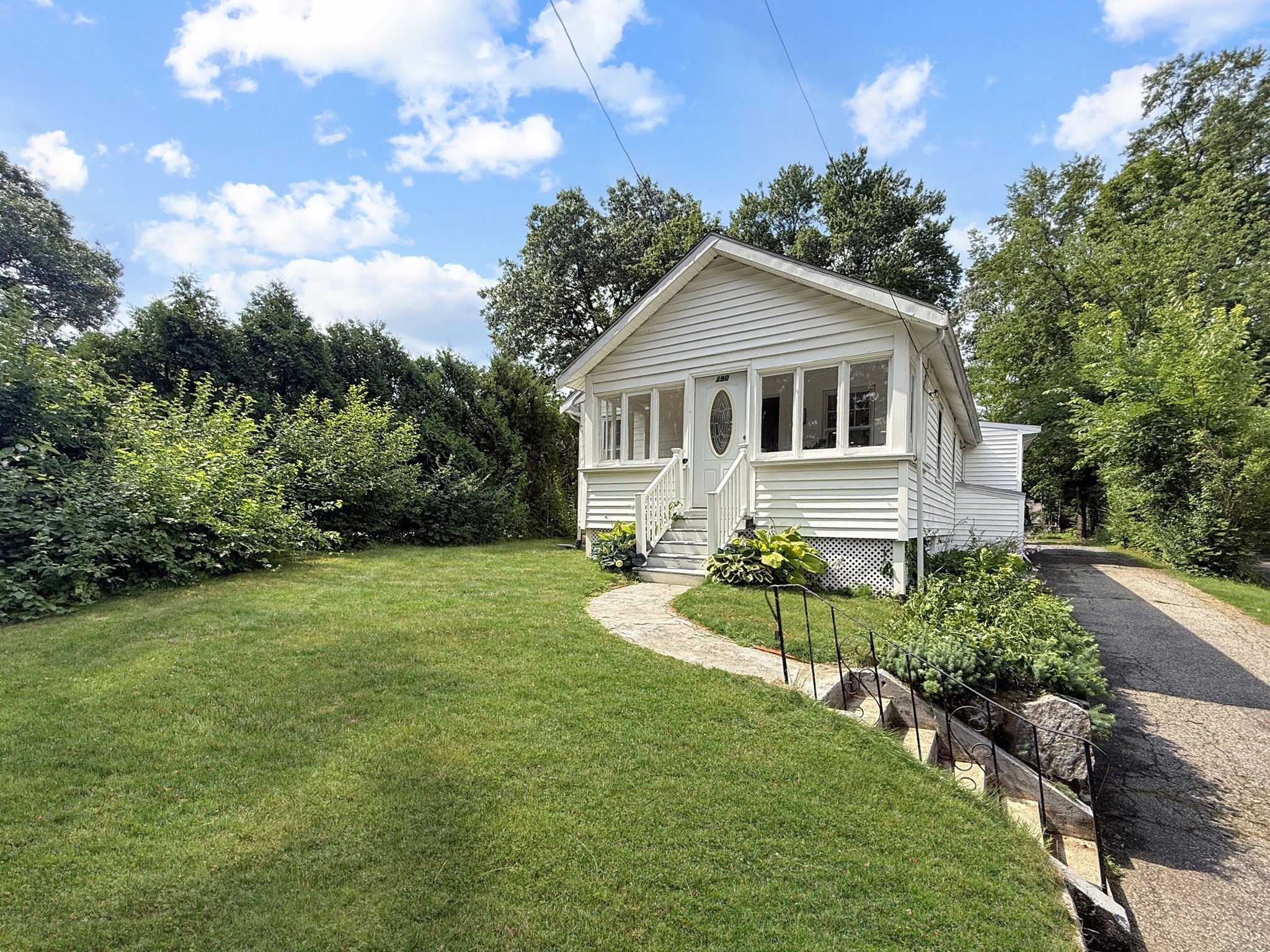 190 W Plain St, Wayland, MA 01778
