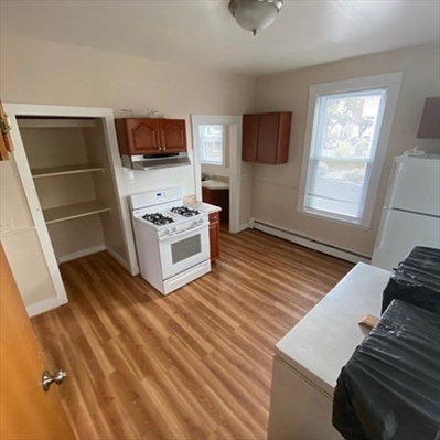 15 ASTOR ST, Apt 3