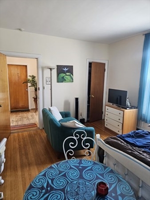 89 Englewood Ave, Apt 2