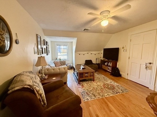 16 Hinckley, Apt 3