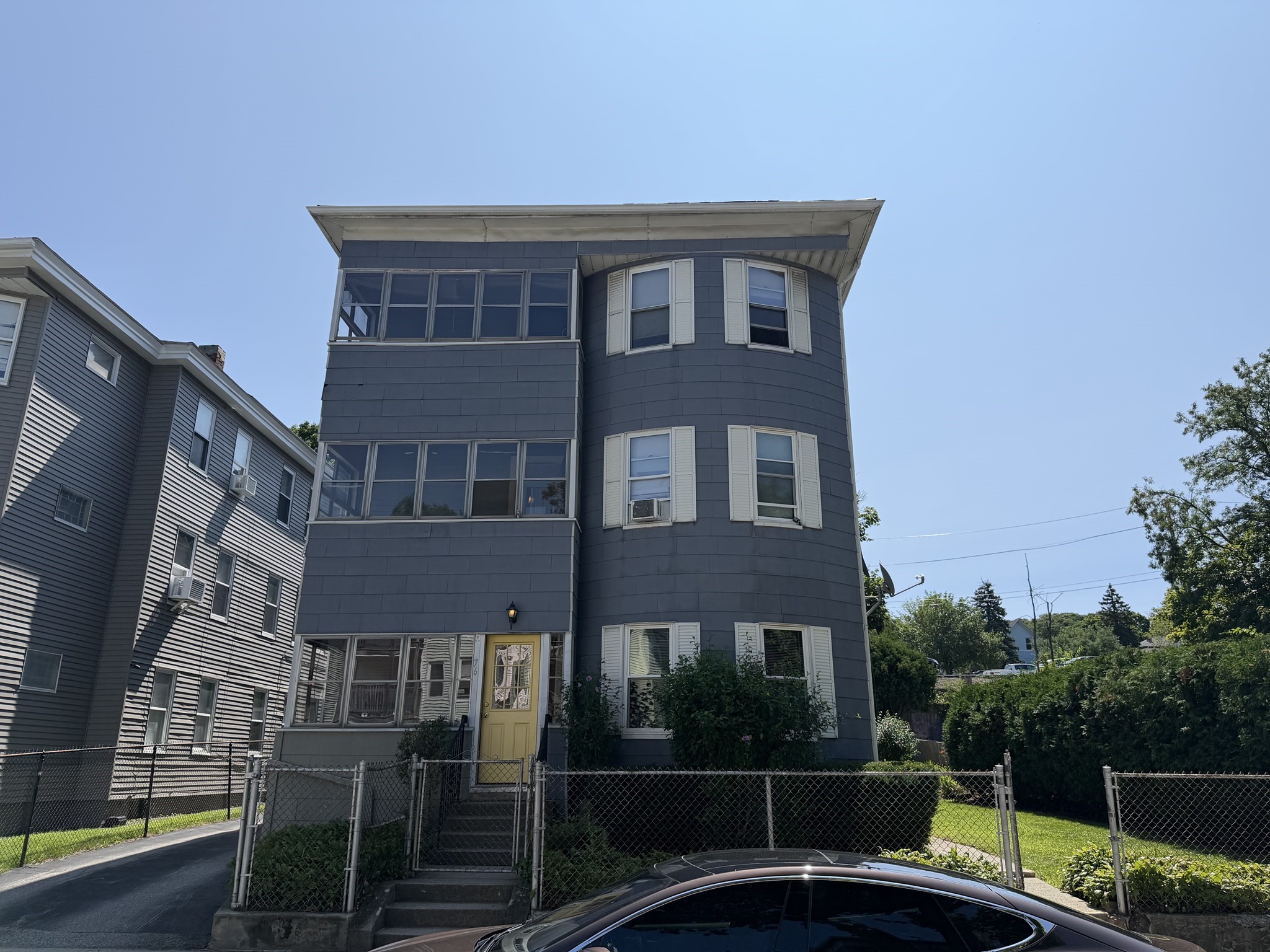 76 Paine St, Worcester, MA 01605