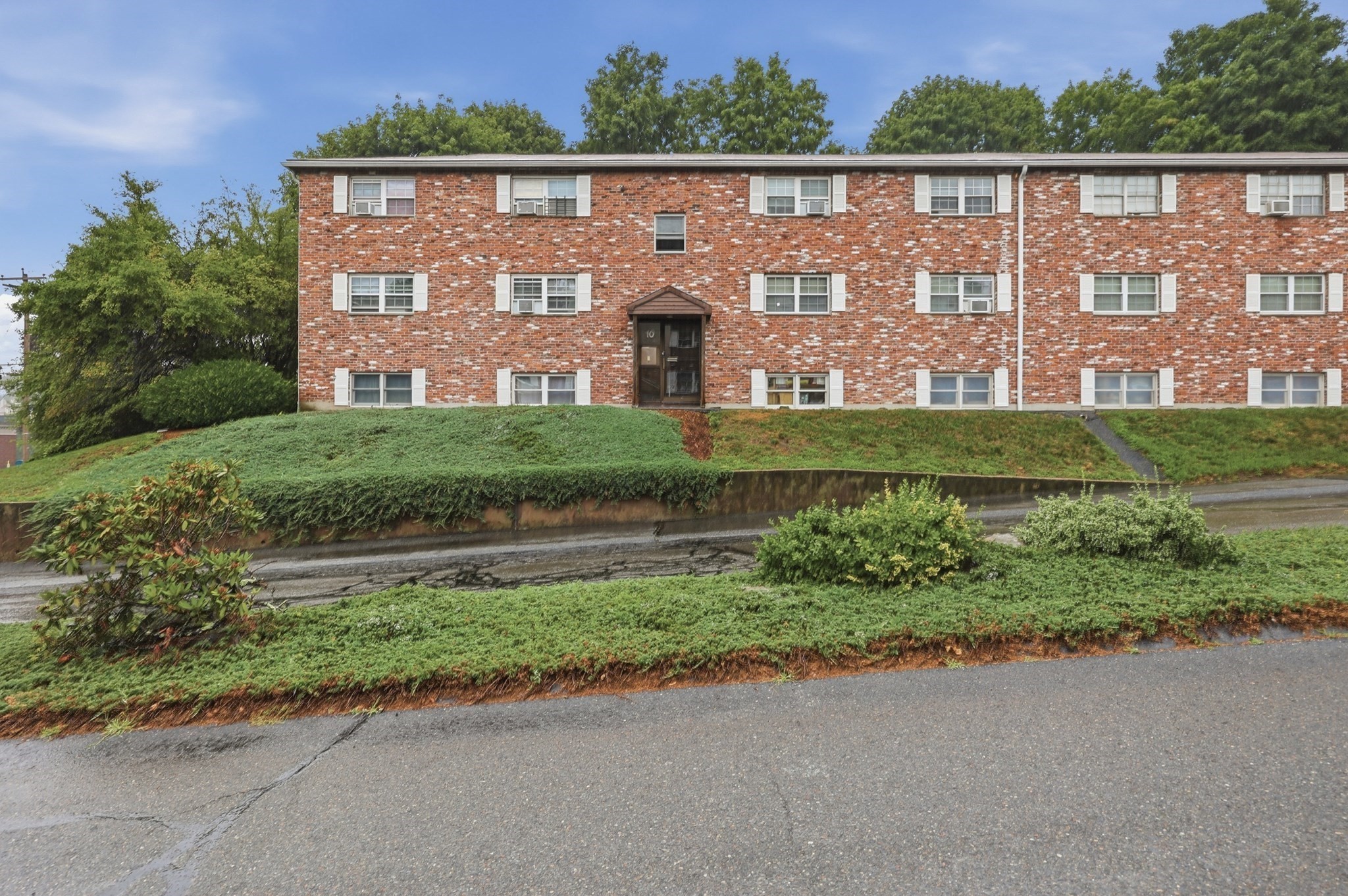 10 Robin Drive Unit 1, Marlborough, MA 01752