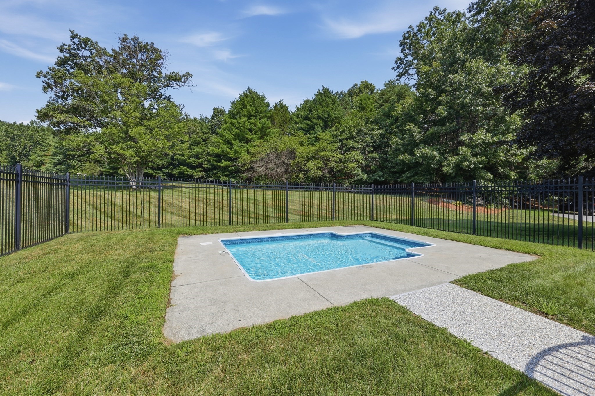 200 Ridgefield Circle Unit 200A, Clinton, MA 01510 - Image 4