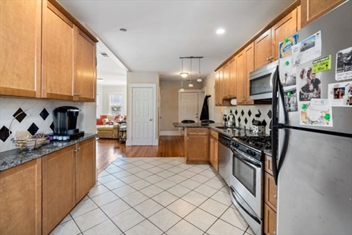 5 Breck Ave, Apt 3