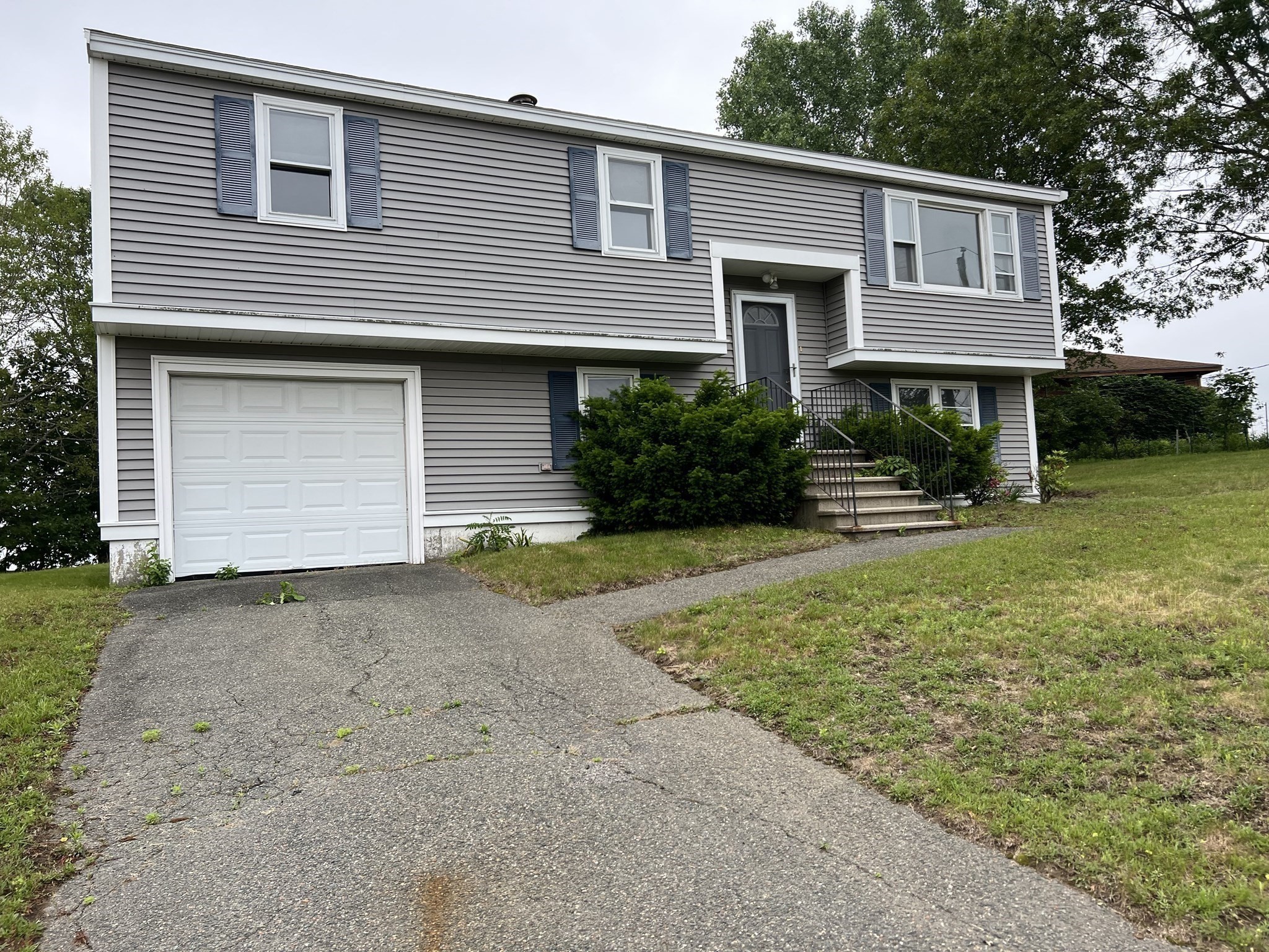 11 Skyview Lane, Woburn, MA 01801