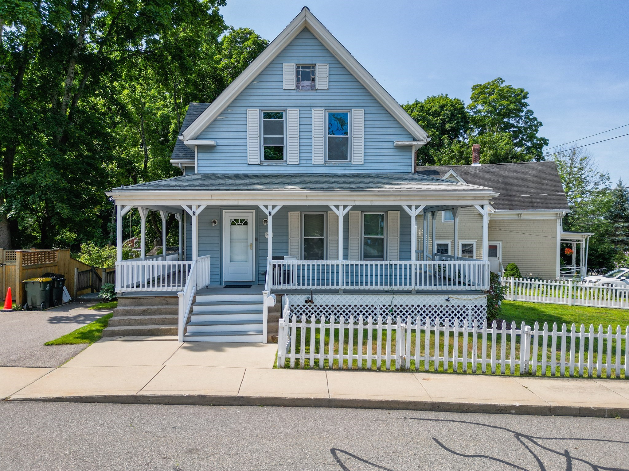204 School Street, Franklin, MA 02038