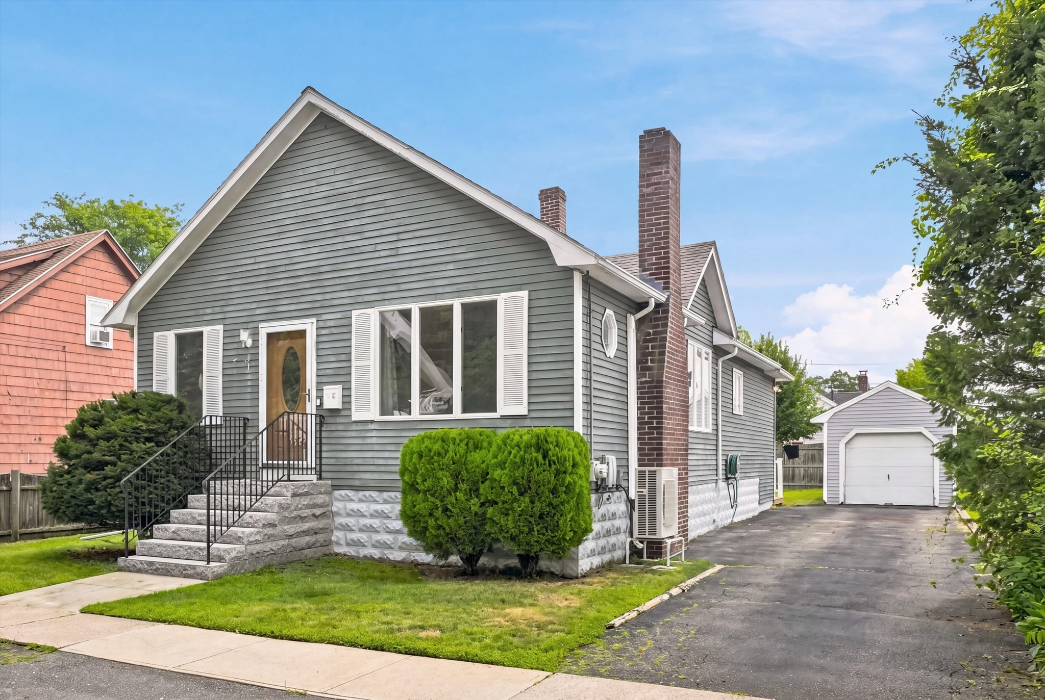 32 Glendale Ave, Peabody, MA 01960