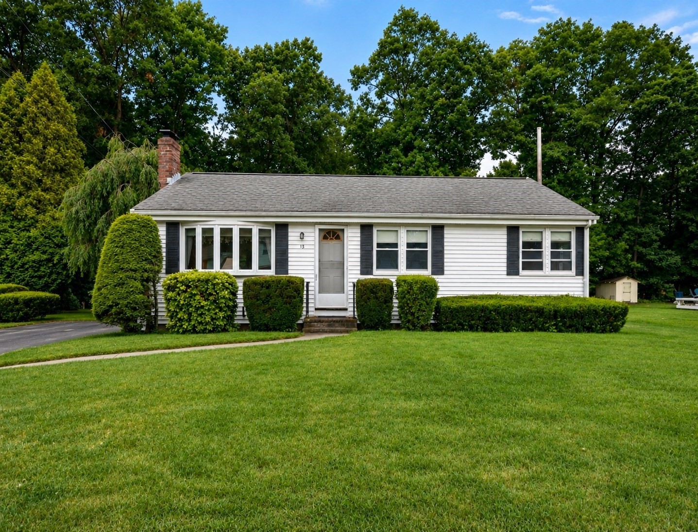 16 Davis Rd, Stoughton, MA 02072