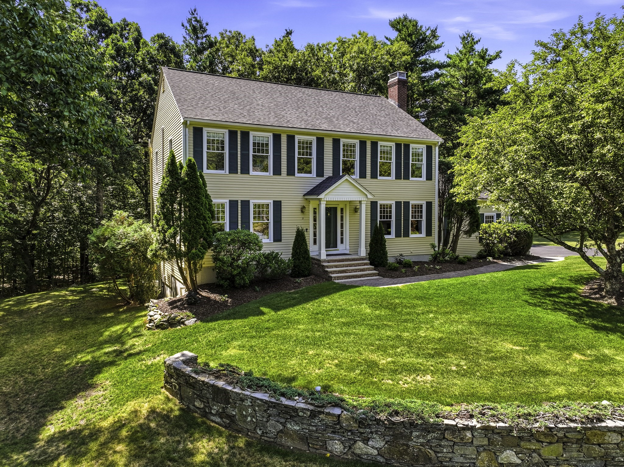 5 Longwood Drive, Hopkinton, MA 01748