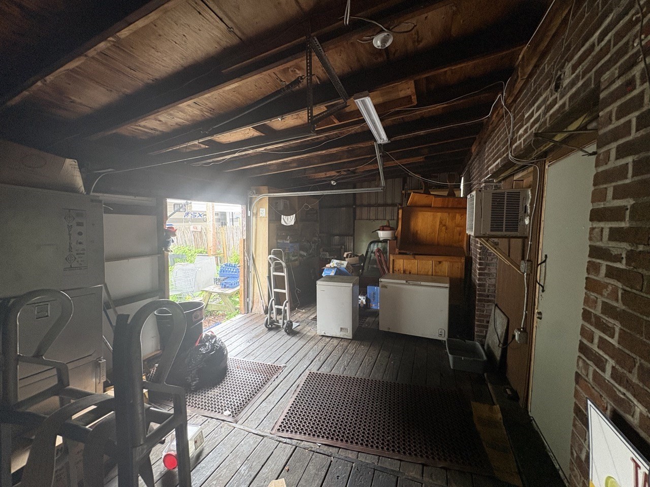 548 South St, Holyoke, MA 01040 - Image 17