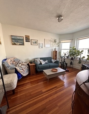 4-A Weld Ave, Apt 1