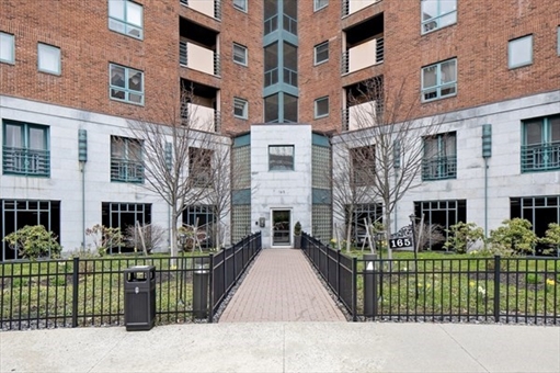 165 Cottage St, Apt 706