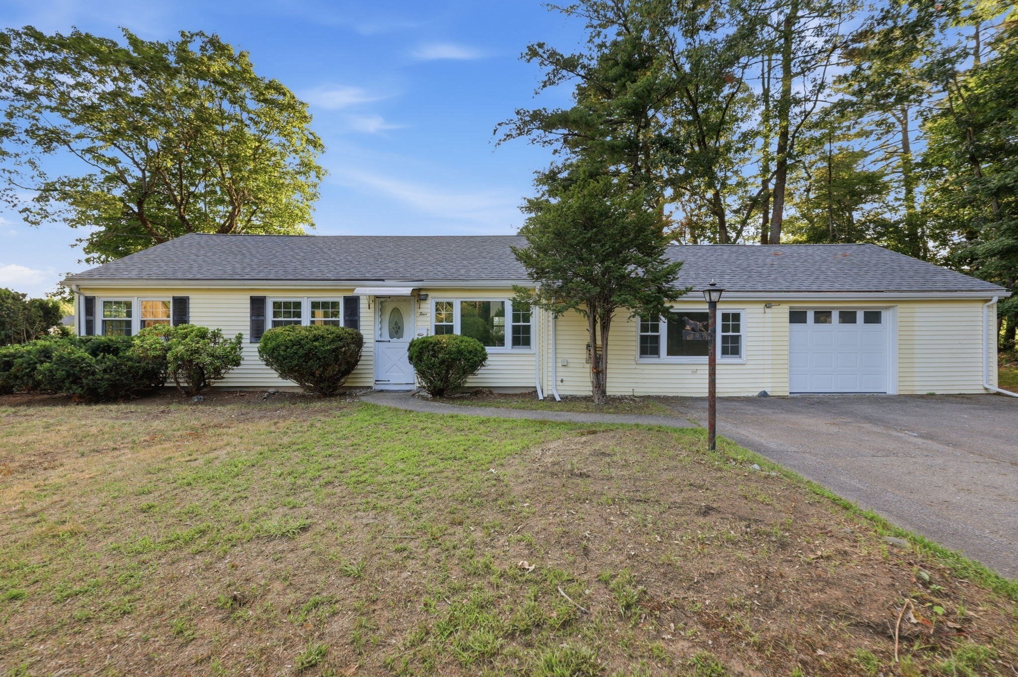 4 Lawrence Rd, Wayland, MA 01778