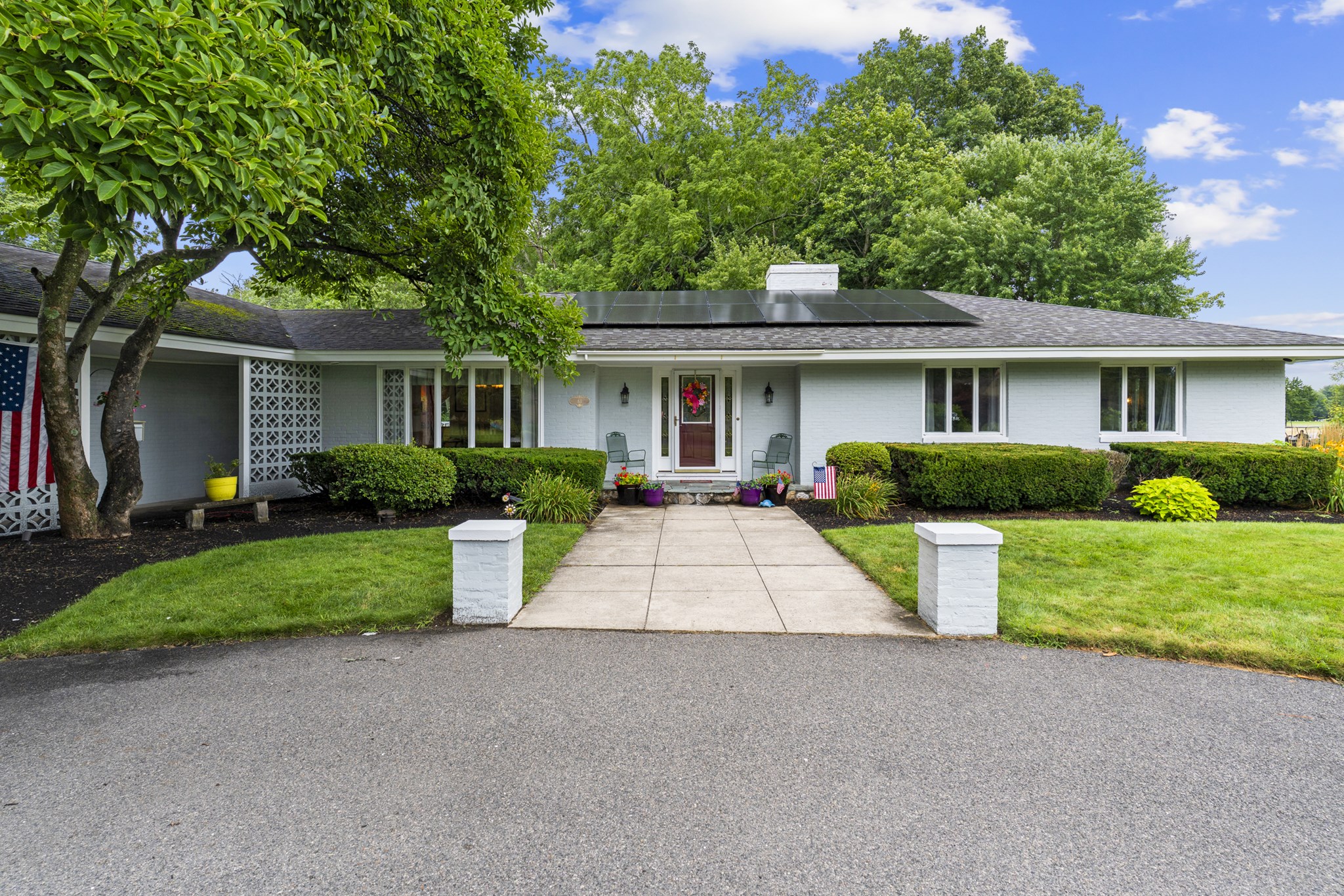 83 Braemoor Rd, Brockton, MA 02301