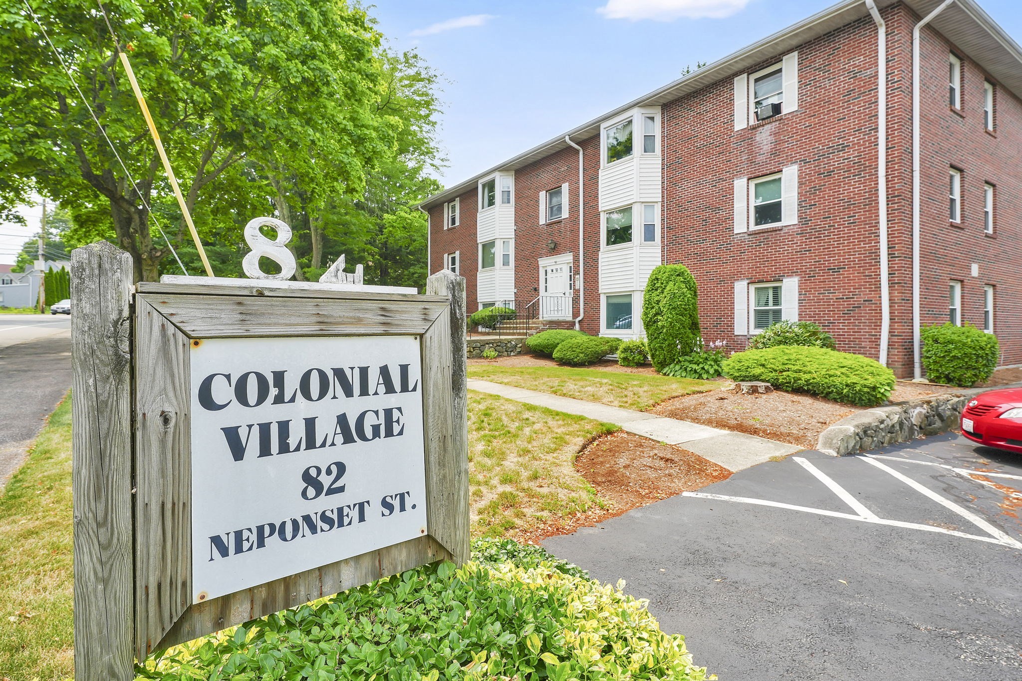 82 Neponset St Unit B, Canton, MA 02021