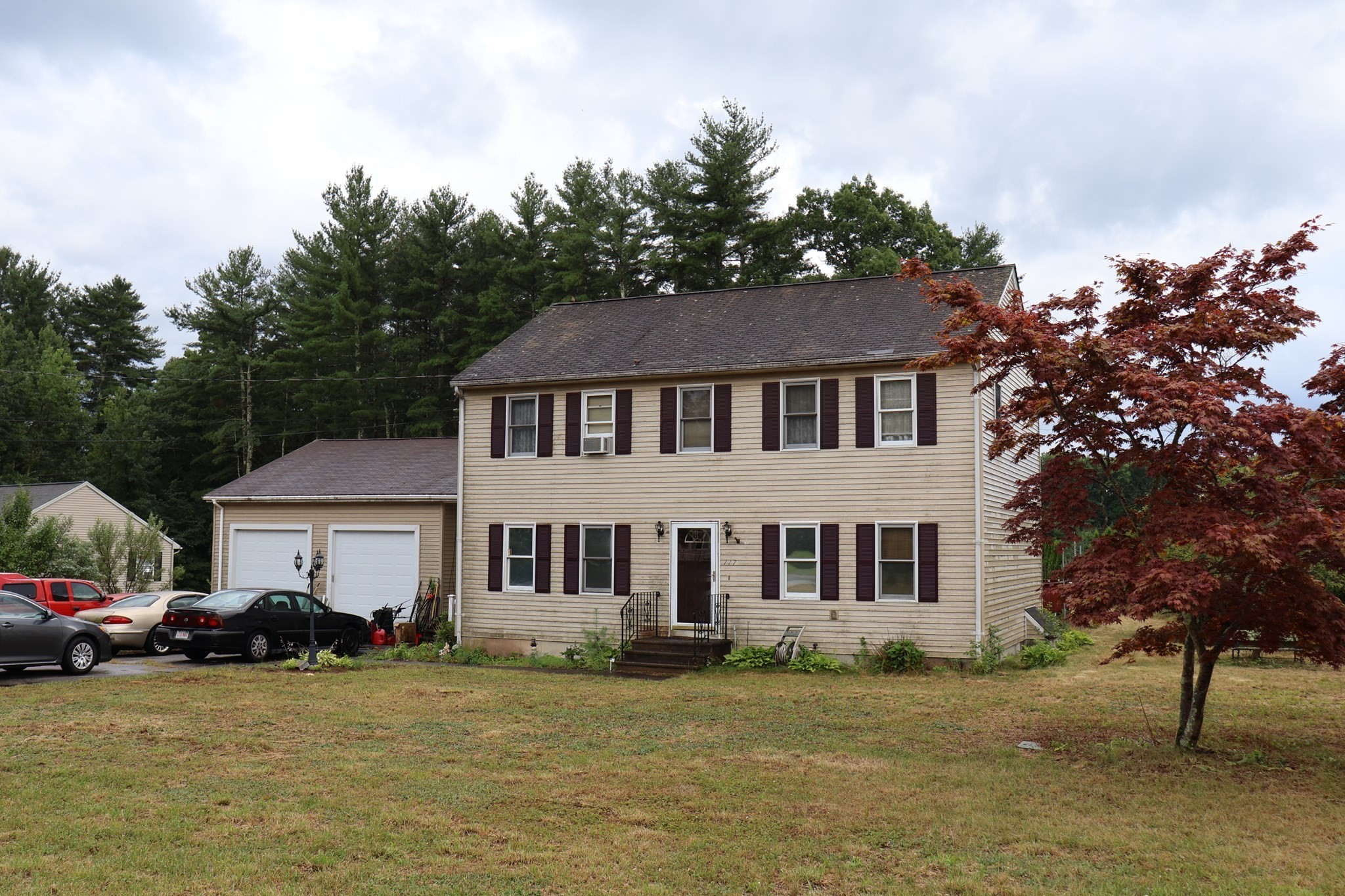 117 Charlton St, Oxford, MA 01540