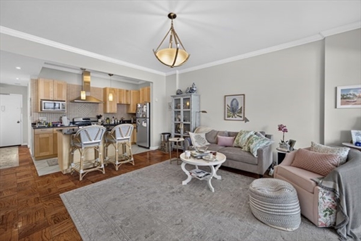 2 Hawthorne Place, Apt 17G