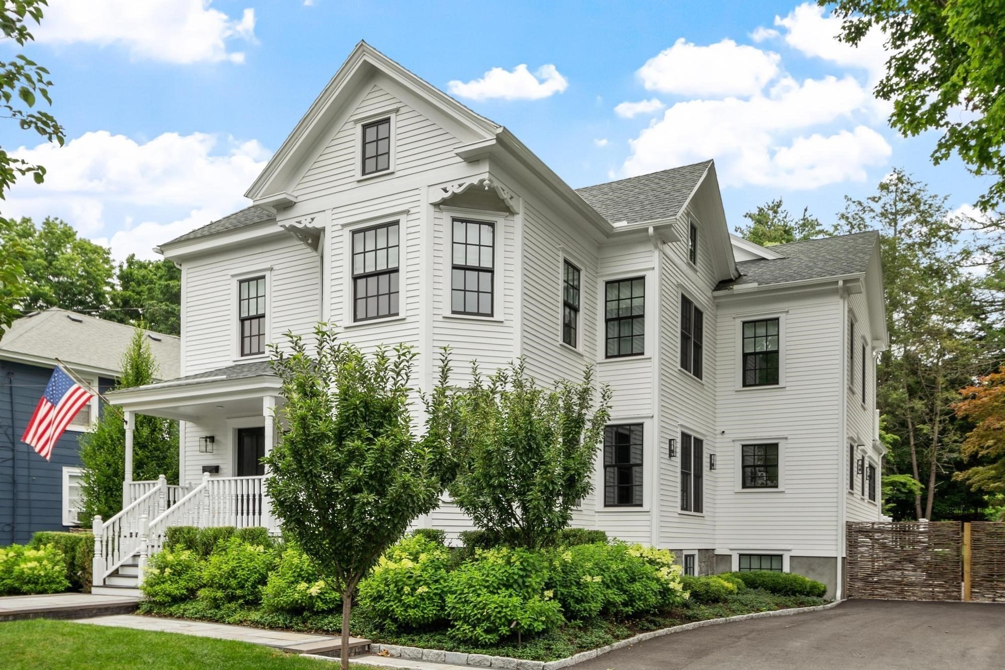 55 Maple Avenue, Andover, MA 01810